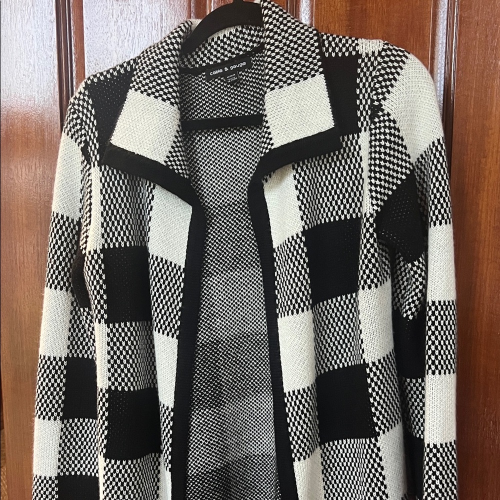 Women's Black and White Sweater Cardigan